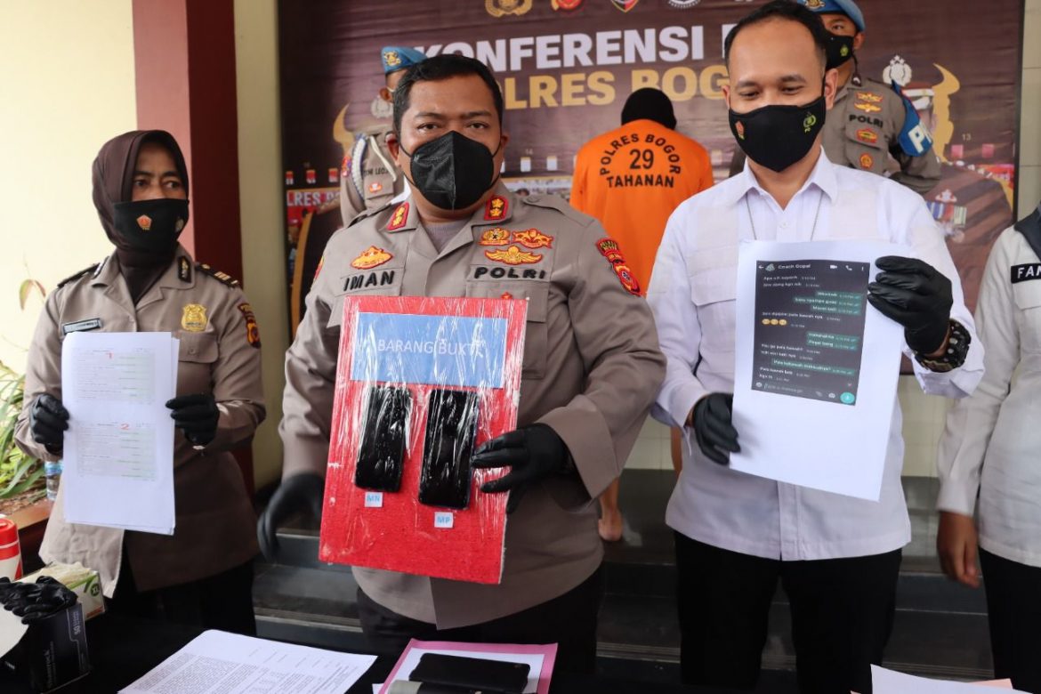 Pelatih Futsal yang Penyebar konten Pornografi Ke Anak Didiknya di Tetapkan Tersangka dan Terancam Hukuman 6 Tahun Penjara