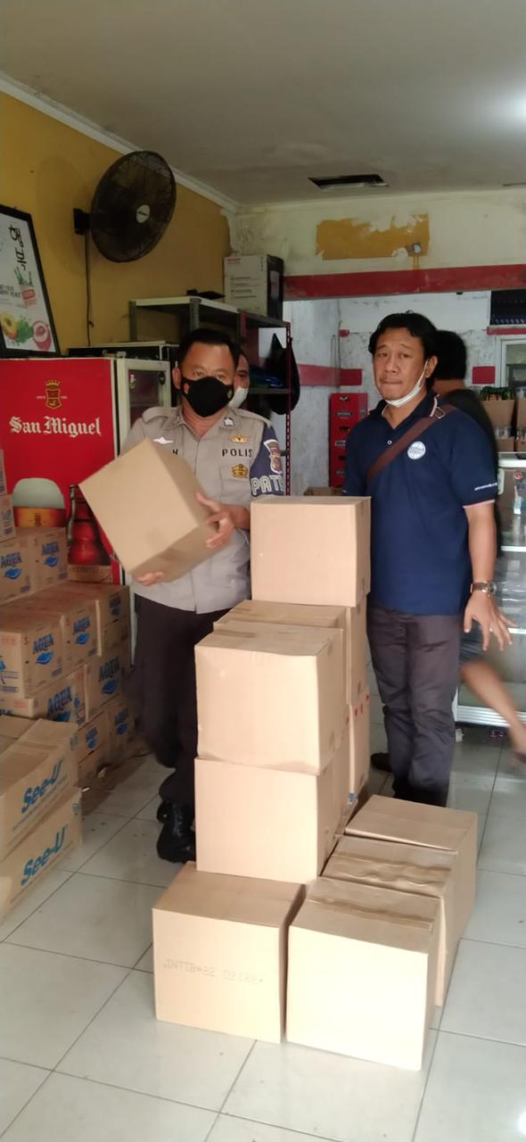 Polsek Cileungsi Menggelar KRYD, Ratusan Botol Miras Berhasil Disita