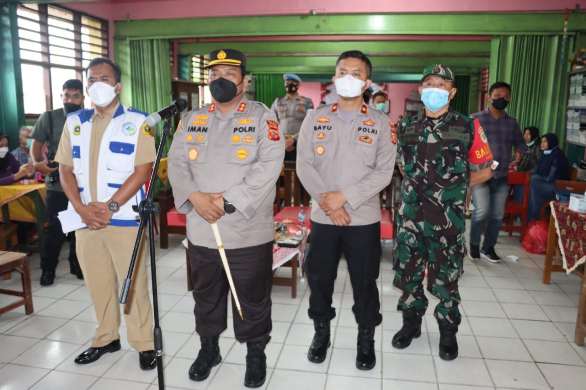 Pelaksanaan Vaksinansi Serentak Seluruh Indonesia di Wilayah Hukum Polres Bogor