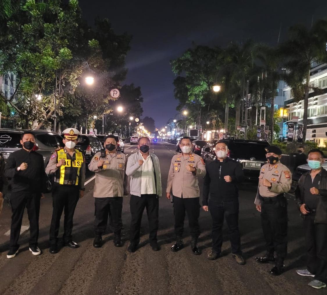 Kapolda Jabar Turun Langsung Ke Jalan Pastikan Situasi Kondisi Dimasa PPKM Level 3 Aman Dan Kondusif