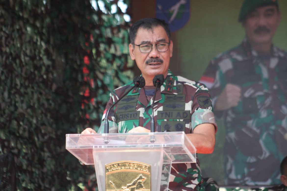 Sambangi Yonif Raider 641/Bru, Ini Penekanan Pangdam XII/Tpr