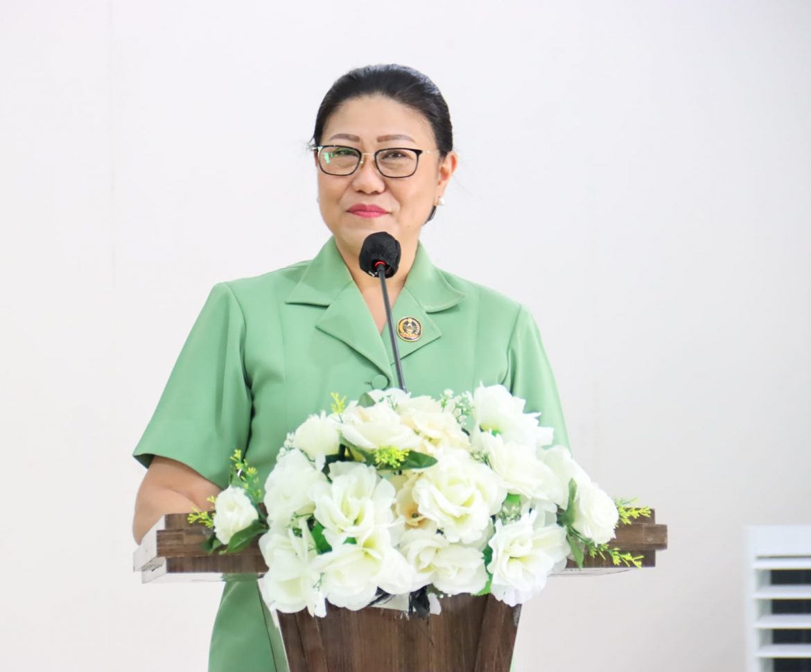 Bangun Kebersamaan, Ketua Persit KCK Daerah XII/Tpr Tatap Muka Dengan Persit KCK Ranting 3 Yonif 641