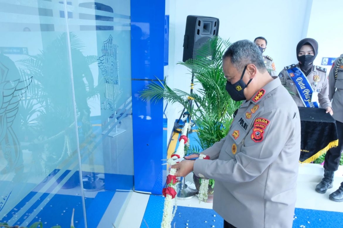 Kapolda Jabar Resmikan Gedung Pelayanan BPKB Dit Lantas Polda Jabar