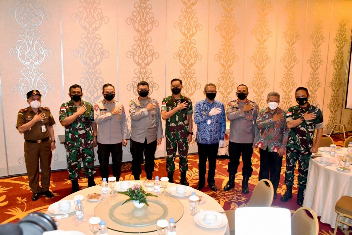 Pangdam XII/Tpr Bersama Forkopimda Tinjau Vaksinasi di Qubu Resort