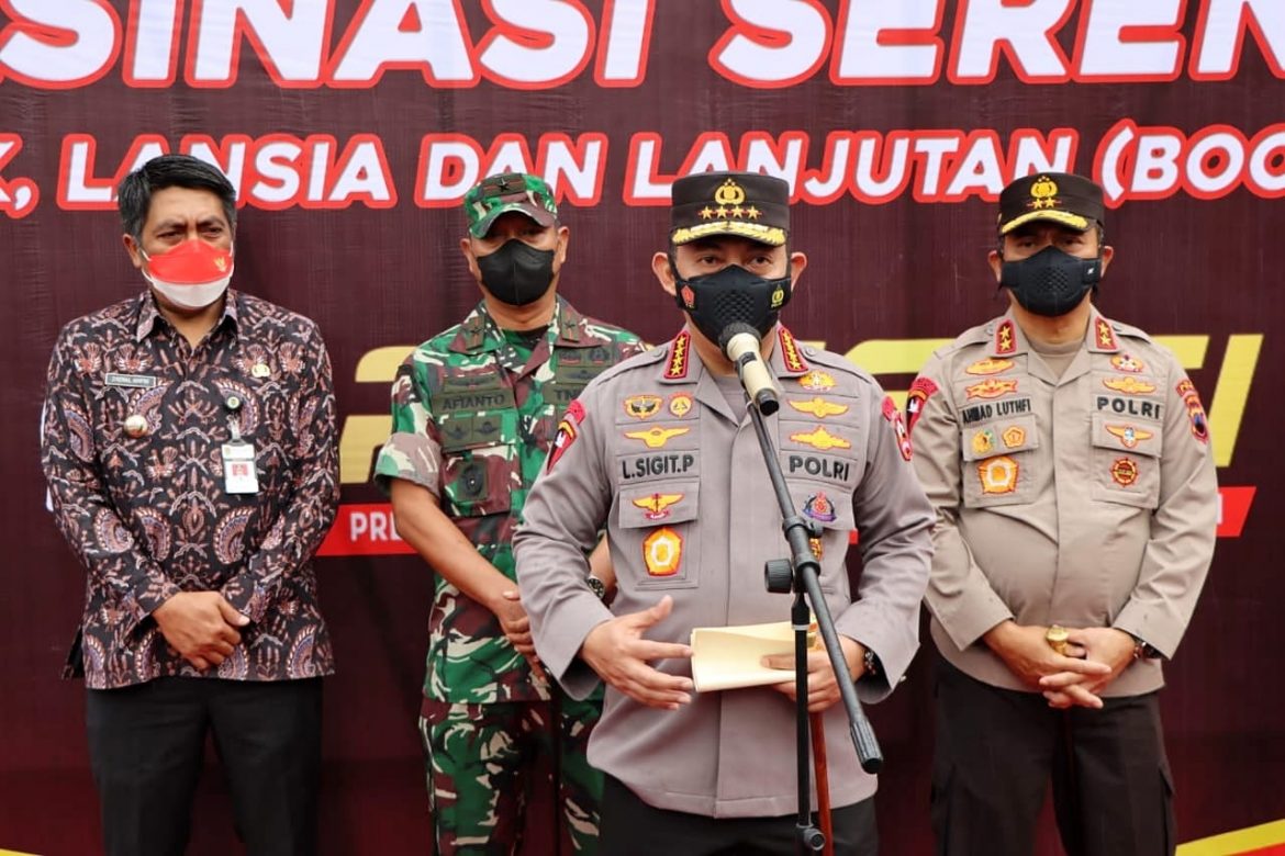Gelar Vaksinasi Di Candi Borobudur, Kapolri: Percepatan Di Tempat Wisata Yang Interaksi Tinggi