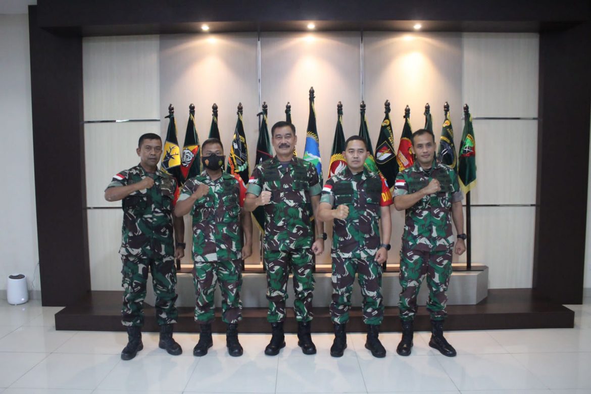 Pangdam XII/Tpr Apresiasi Babinsa Penolong Warga Korban Lakalalin.