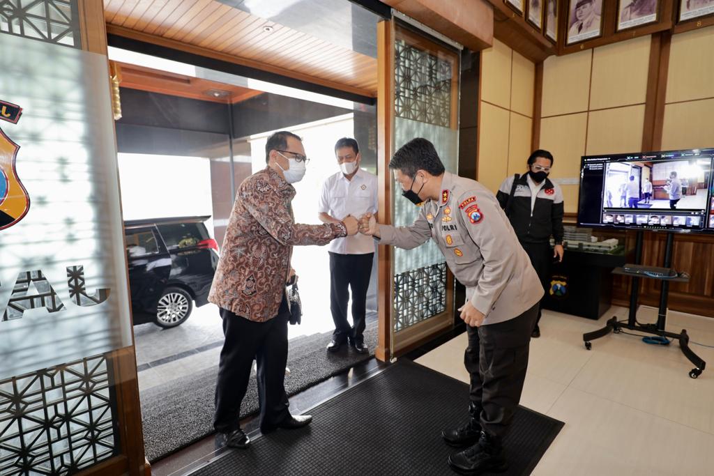 Bangun Sinergitas, Kapolda Jatim Audiensi Bersama Wakil Ketua BPK RI di Mapolda Jatim