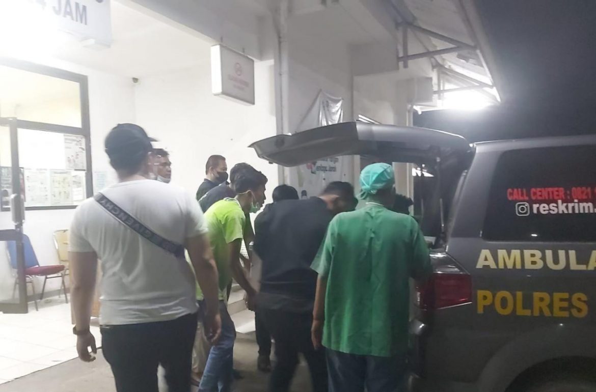 Penyerahan Jenasah Korban Kebakaran Pondok Pesantren Miftahul Khoirot Kepada Pihak Keluarga