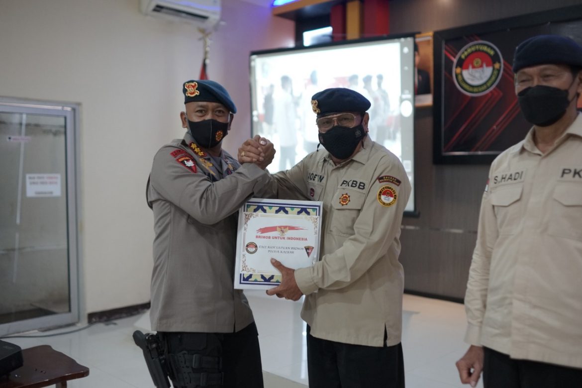 Menjalin Kebersamaan Dansatbrimob Polda Kalbar kepada Purnawirawan Brimob PKBB Paguyuban Keluarga Besar Brimob