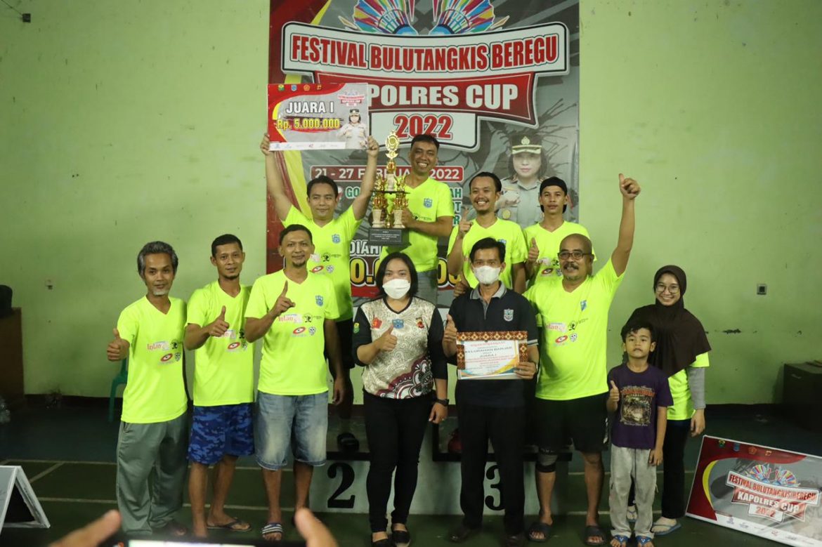 Kelurahan Banjar Keluar Sebagai Juara Bulu Tangkis Kapolres Cup