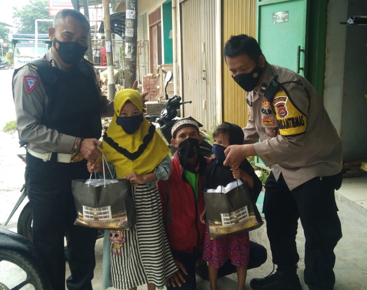 Polsek Balaraja Polresta Tangerang Laksanakan Giat Polisi Sayang Anak Yatim