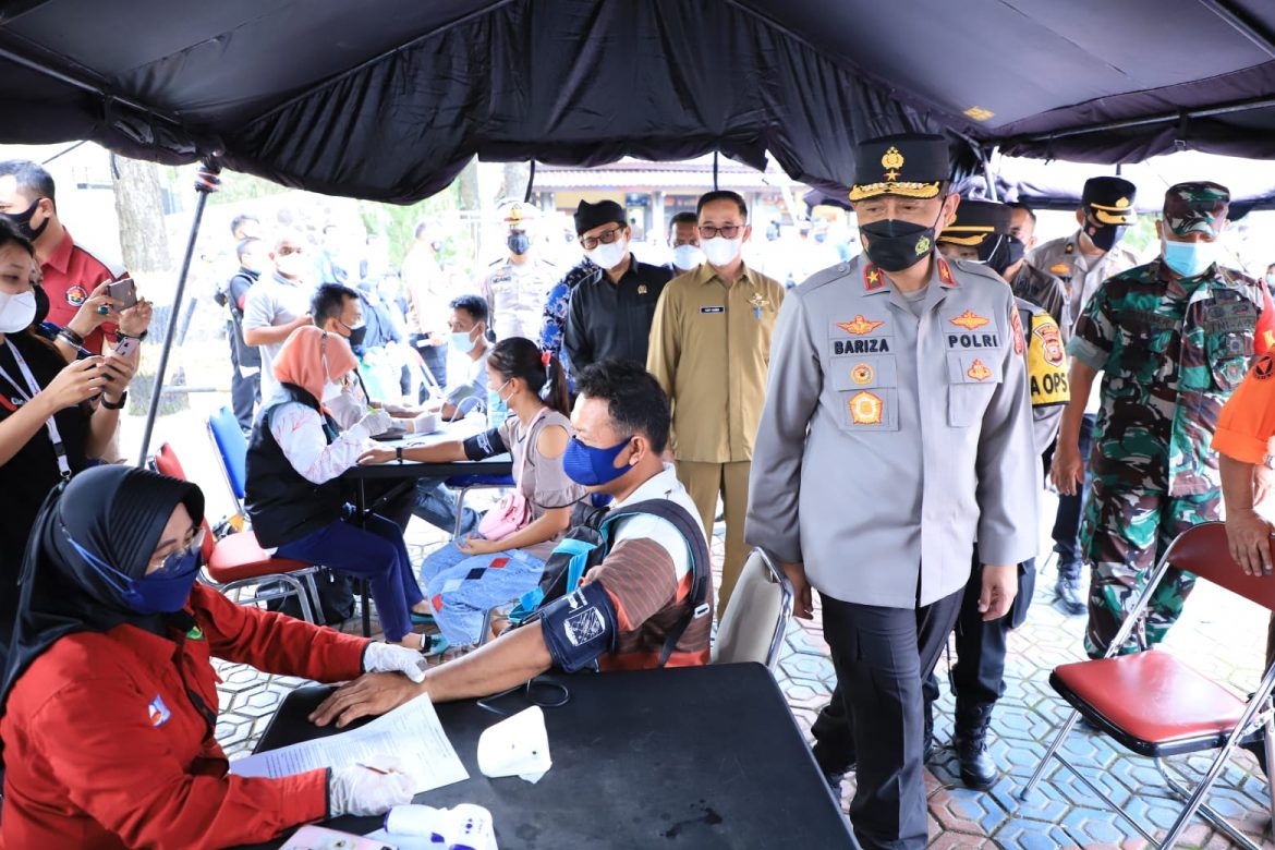 Wakapolda Jabar Pantau Pelaksanaan Vaksinasi Ke Mako Polres Subang Polda Jabar
