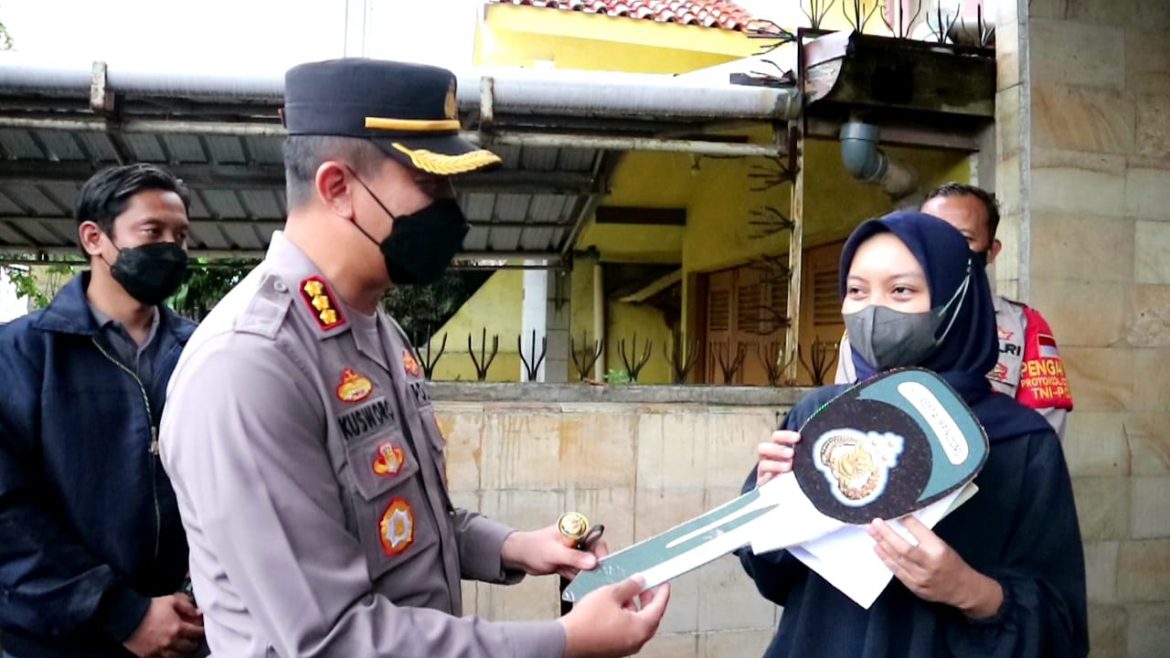 Peningkatan Pelayanan Polisi Kepada Masyarakat, Motor Korban Curanmor Diantar Kerumah Warga