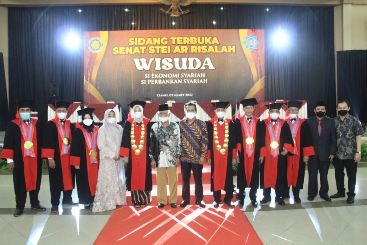 Hadiri Wisuda STEI Ar Risalah, Wabup Ciamis Sebut Wisudawan Memiliki Peran Penting Bagi Kemajuan Daerah