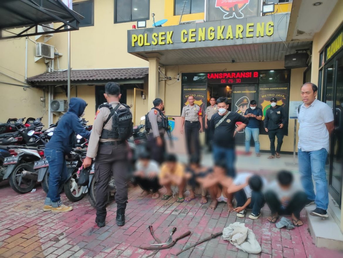 Tim Patroli Perintis Presisi Polres Metro Jakarta Barat Berhasil Mengamankan Sekelompok Pemuda Yang Akan Melakukan Tawuran