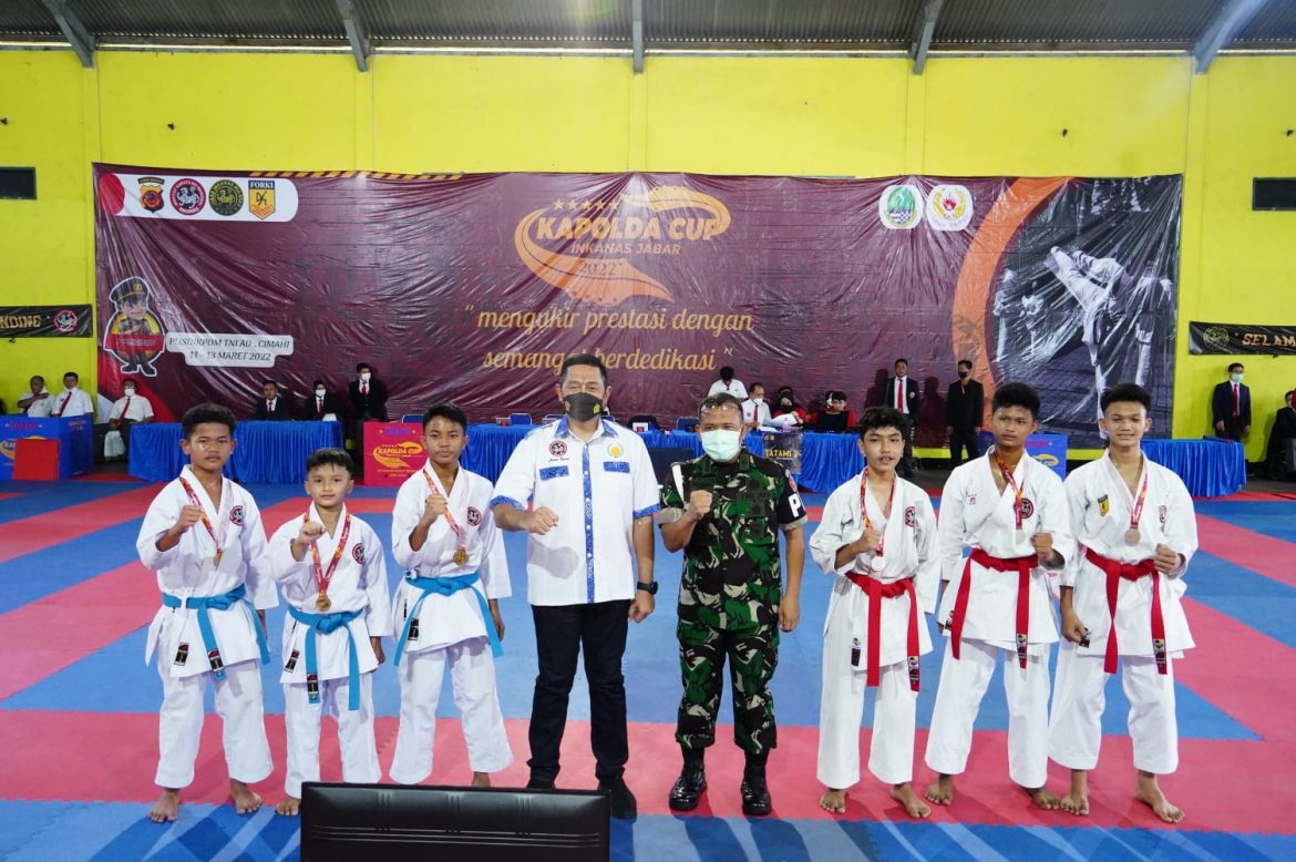 Wakapolda Jabar Jadi IRUP Di Pembukaan Kapolda Cup Karate Invitation Tournament Jabar Tahun 2022