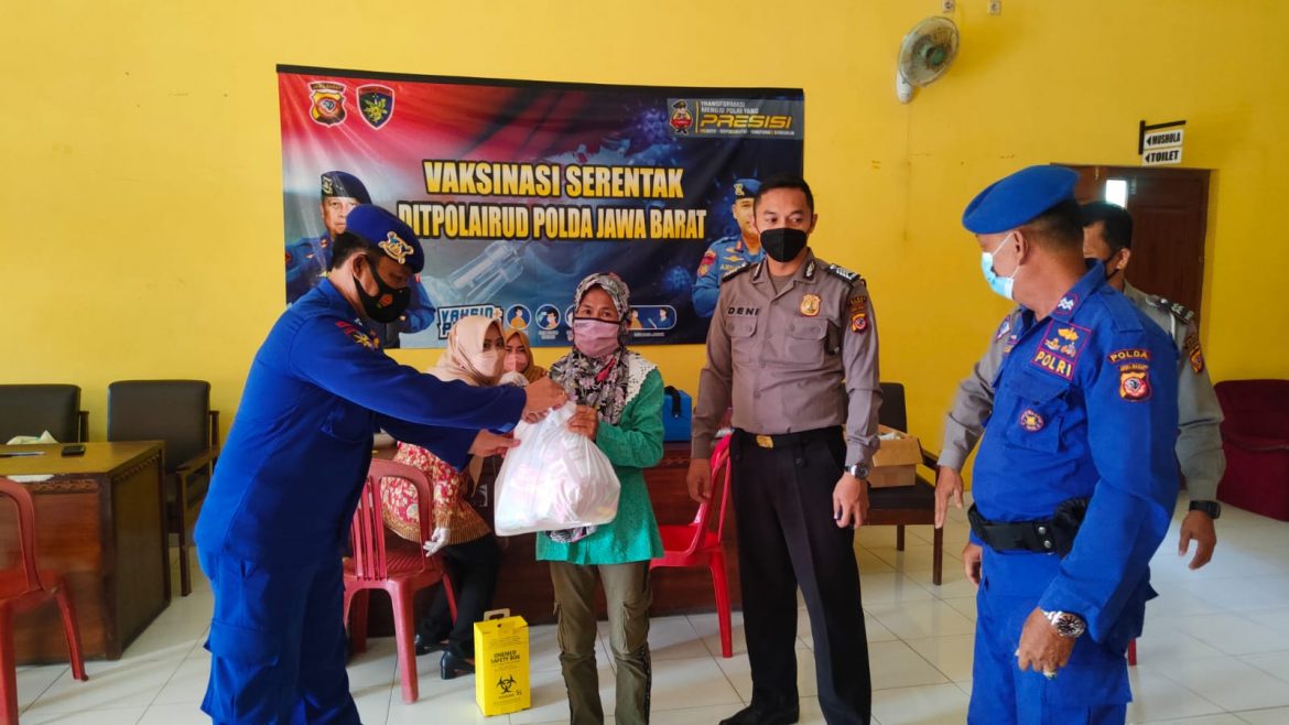 Sat Polairud Polres Ciamis Buka Pelayanan Gerai Vaksinasi Presisi Bersinergi dengan Polsek Pangandaran