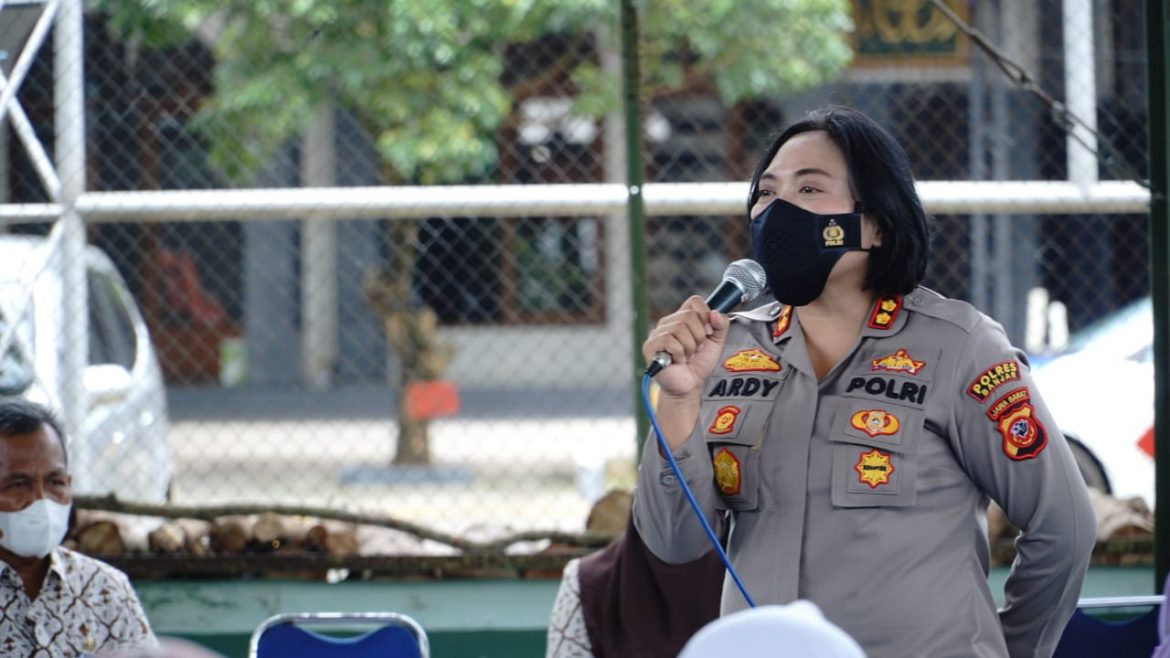 Kapolres Banjar Edukasi Vaksinasi dan Ingatkan Bahaya Narkoba dan Tindak Pidana Lain di SMA 1 Banjar