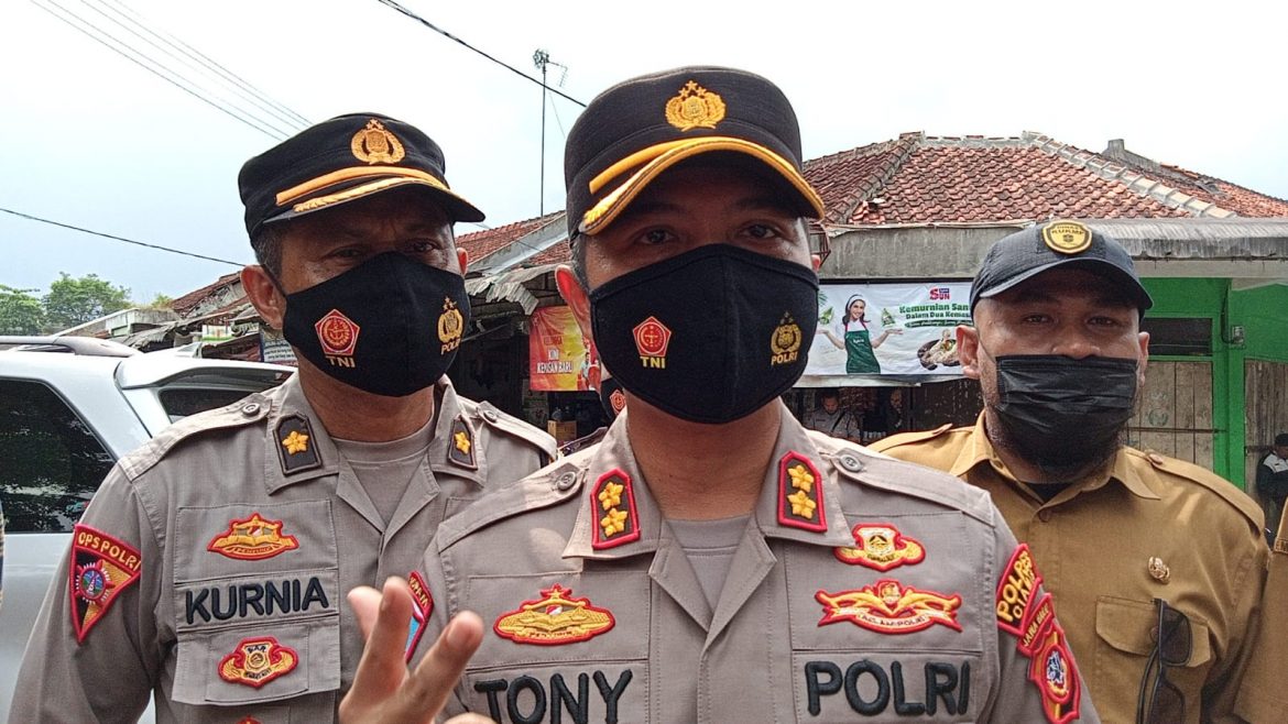 Stabilkan Harga dan Stok Minyak Goreng,Kapolres Bersama Intansi Terkait Melakukan Sidak Ke Pasar Manis Ciamis