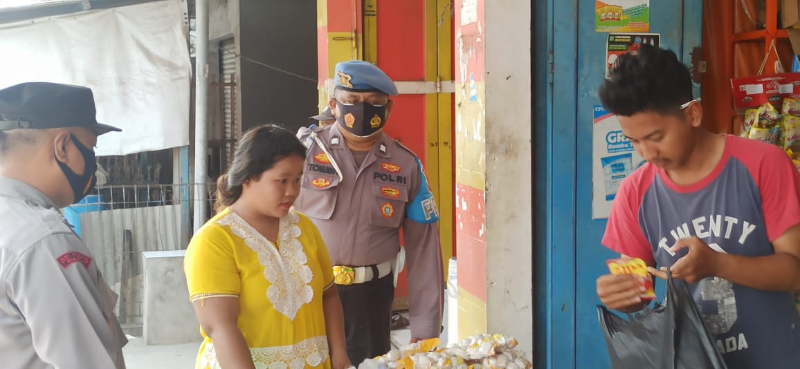 PPKM Level 2, Polisi Tak Kenal Lelah Tegakan Disiplin Prokes Di Pasar