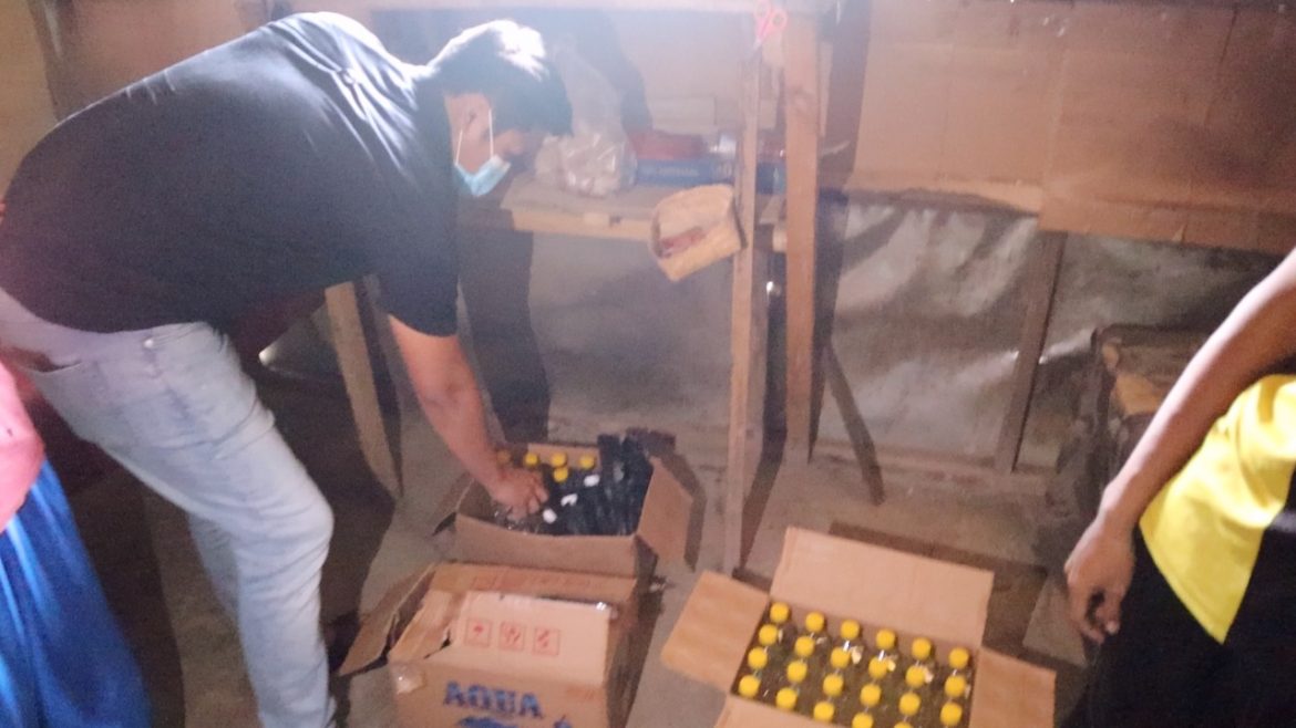Menjelang Puasa, Ratusan Botol Miras Disita Polisi