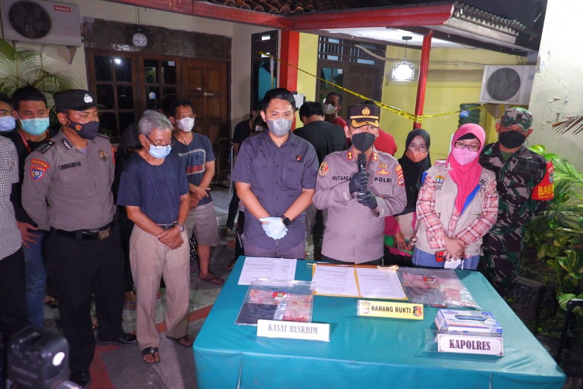 Tega Suami Jual Istri Lewat Michat, Pelaku Berhasil Ditangkap Polres Serkot