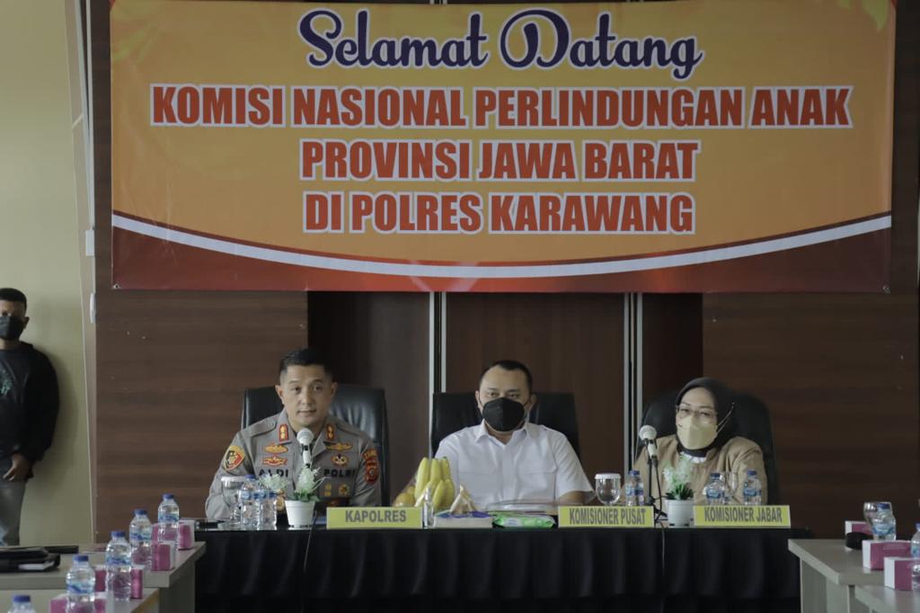 Komnas Perlindungan Anak Jabar Berikan Penghargaan Kepada Polres Karawang, Yang Konsisten Dalam Penanganan Kasus Perempuan Dan Anak