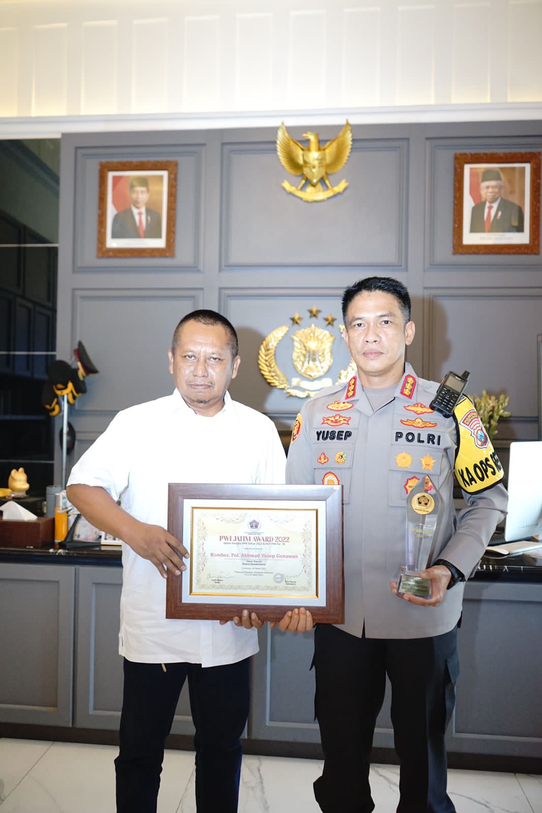 Inovasi Mobil Vaksin Keliling Polrestabes Surabaya Raih Awards PWI Jatim 2022
