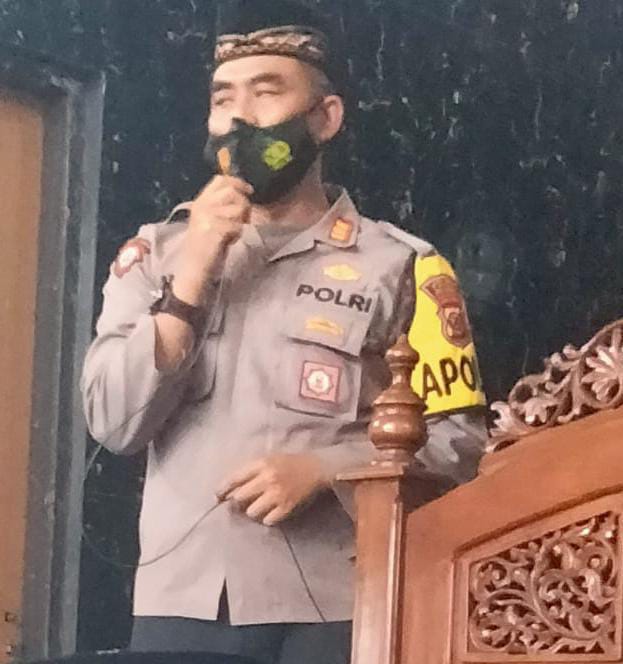 Dalam Rangka Menyambut Ramadhan 2022/1443 Hijriah kapolsek Parungkuda Polres Sukabumi Gelar kegiatan Pembinaan Jumat keliling (Jumling)