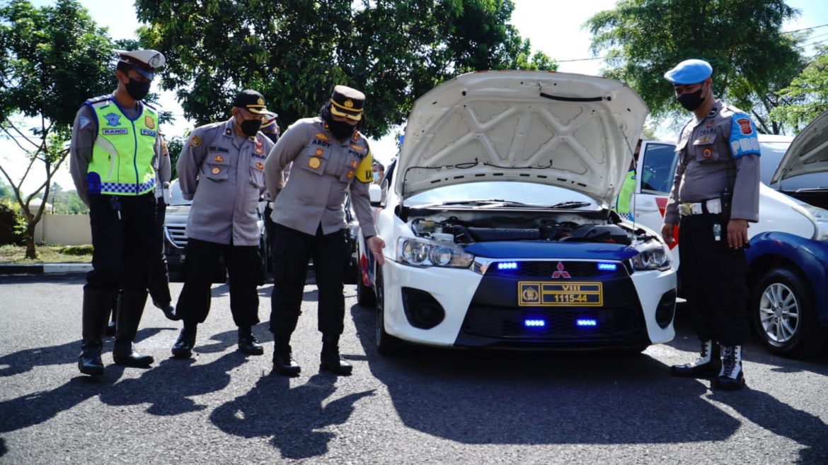 Persiaapan Operasi Ketupat, Kapolres Banjar Cek Kendaraan Dinas