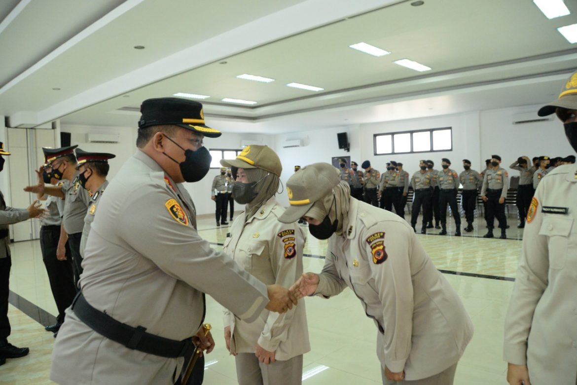 Kapolres Bogor Pimpin Upacara Korps Rapot Kenaikan Pangkat