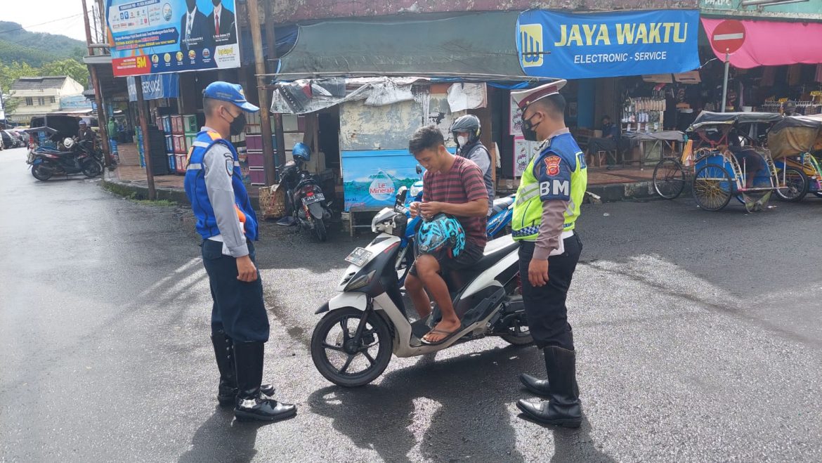 Personel Gabungan di Kota Banjar, Tegakan Prokes di Simpang 4 Makin