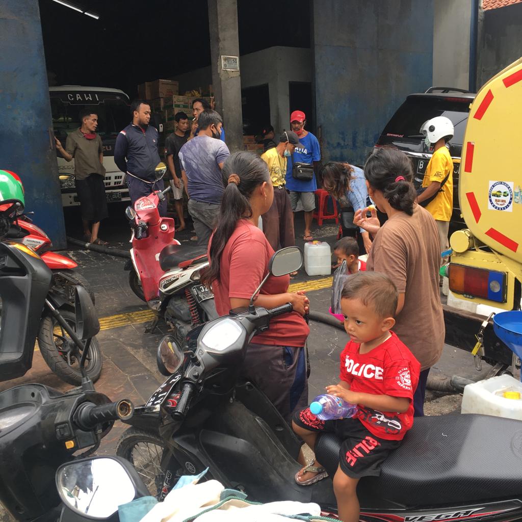 Polisi Melakukan Pendataan Stok Minyak Goreng Curah Maupun Kemasan Di Pasar Wilayah Jakarta Barat