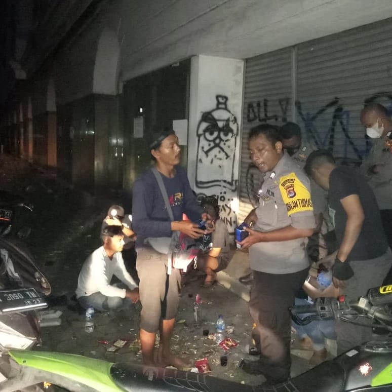 Polsek Balaraja Polresta Tangerang Gelar Patroli Menjelang  Sahur Cegah Balap Liar  Perang Sarung Geng Motor dan Jaga Kamtibmas