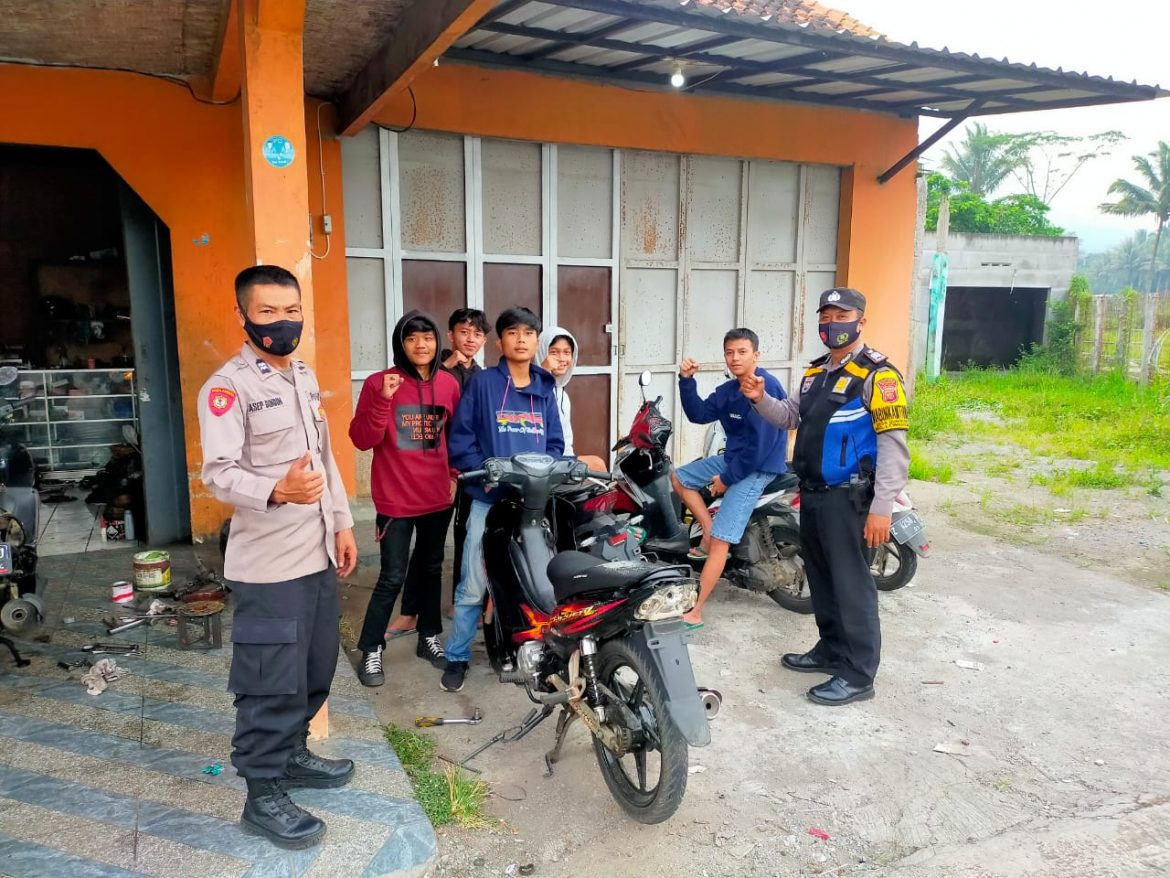 Polsek leuwigoong &nbsp;Menggelar Patroli Menjelang Buka Puasa Dan Antisipasi Balapan liar
