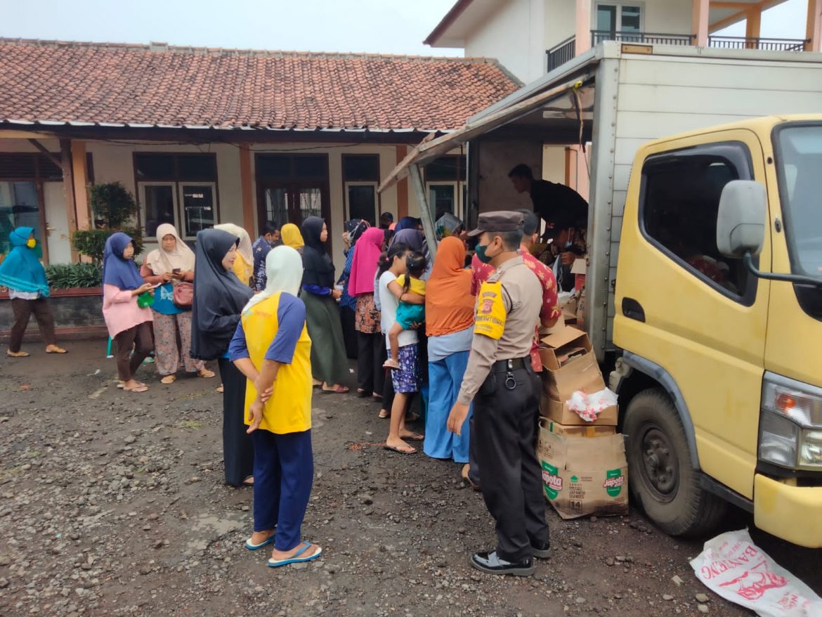 Ketertiban Pasar murah Ramadhan Desa Batulawang berlangsung Aman