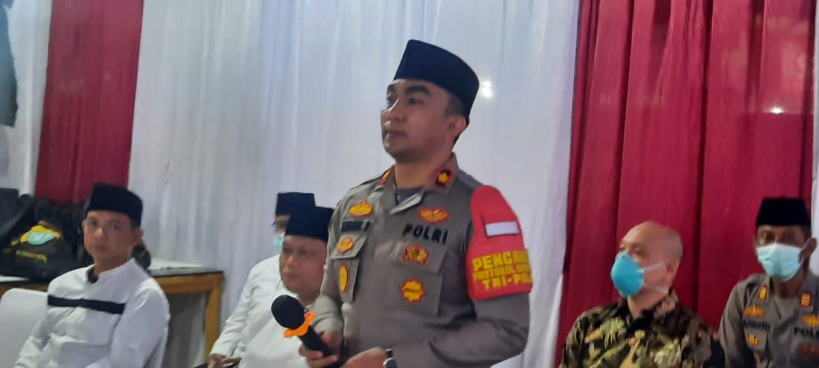 Sejumlah Artis Youtuber Seperti Thariq halilintar, Dery Syaputra Raeger, Amry Pstore dan Fauzan Bahanan Mendatangi Polsek Cengkareng