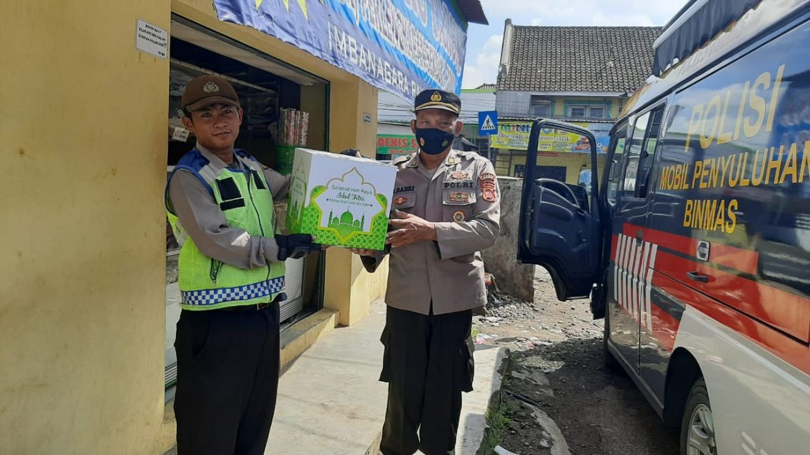 Bentuk Kepedulian Kepada Mitra Kamtibmas Polres Ciamis Berikan Bingkisan