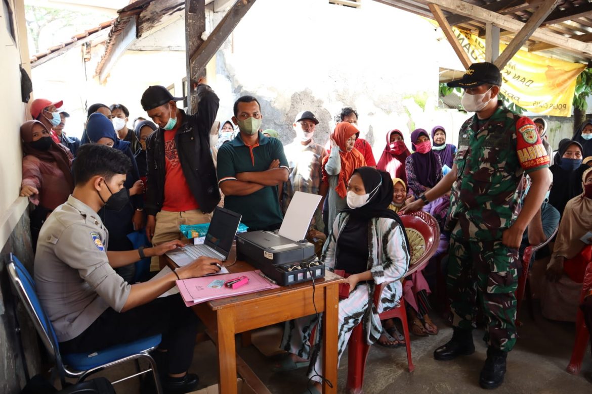 Di Polsek Pamarican 700 Orang Warga Mendapatkan Bantun BT – PKL WN