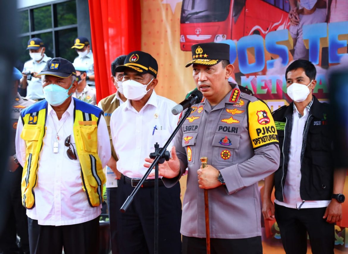 Cek Rest Area KM 57, Kapolri Imbau Pemudik Manfaatkan Layanan Posko Mudik