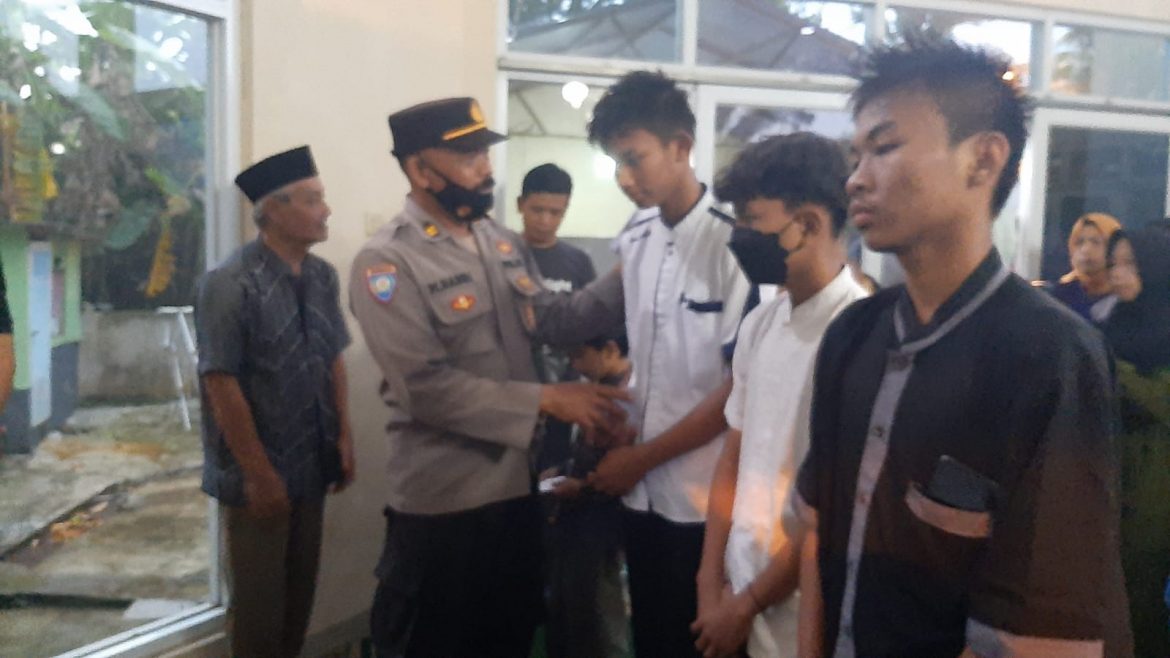 Di Yayasan Saung Nusarasa Jambansari Satbinmas Polres Ciamis Gelar Baksos Santuni Anak Yatim