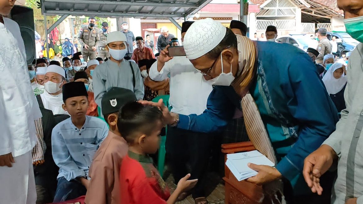 Bupati Ciamis Hadiri Santunan Anak Yatim di Desa Margajaya Sukadana