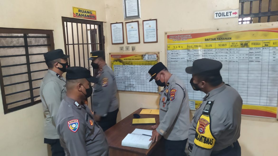 Piket Jaga Polsek Cikupa Polresta Tangerang Rutin Kontrol Ruang Tahanan