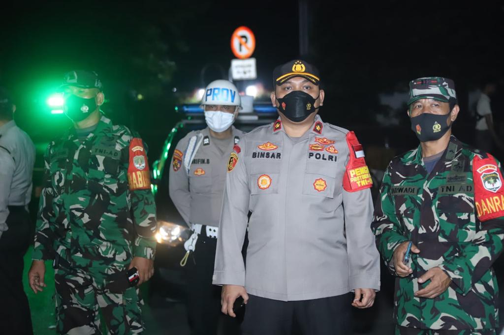 Polsek Kembangan Jakarta Barat Bersama 3 Pilar Dan Pokdar kamtibmas Melakukan Patroli Gabungan Skala Besar Antisipasi &nbsp;keamanan Jelang Hari Raya Idul Fitri 1443 H