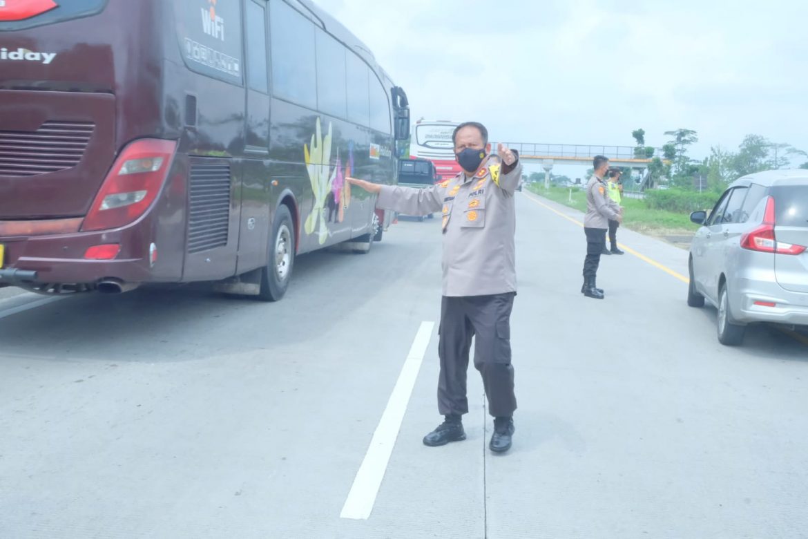 Kapolda Jabar Berjibaku Atur Lalu Lintas Tidak Ingin Melihat Kemacetan