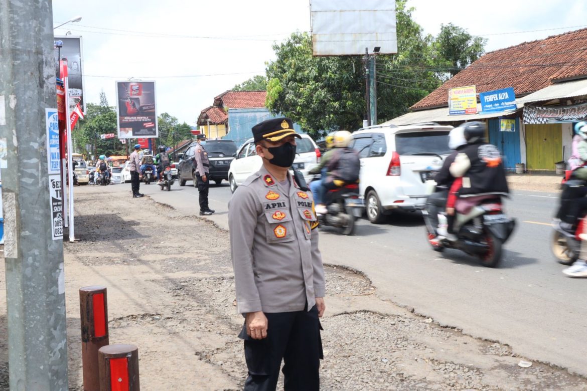 Pastikan Arus Lalulintas H+3 Lebaran Lancar,Wakapolres Ciamis Tinjau Kawasan Simpang Tiga Cisaga