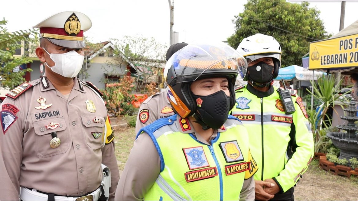 Gunakan Kendaraan Roda Dua, Kapolres Banjar Pantau Arus Balik Hingga ke Perbatasan