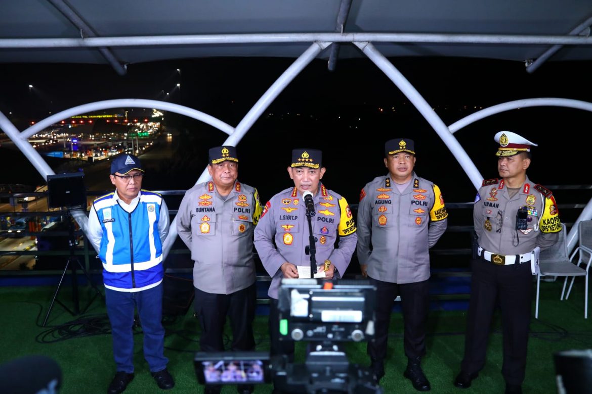 Cek Arus Balik Di Tol Cikatama, Kapolri: Kemungkinan One Way Waktunya Diperpanjang