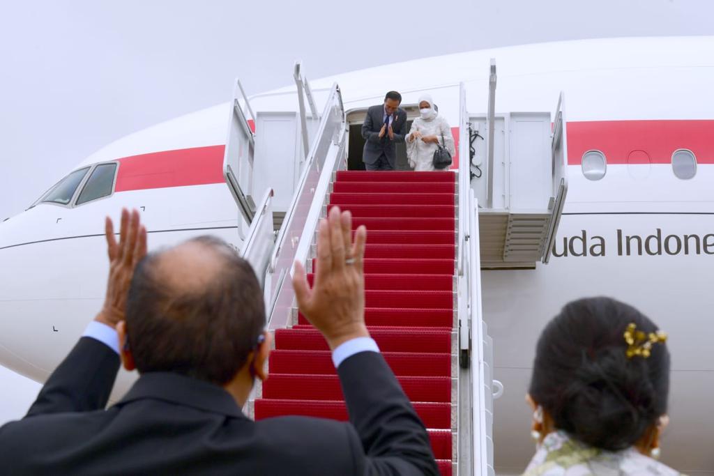 Presiden dan Ibu Iriana Bertolak Menuju Tanah Air