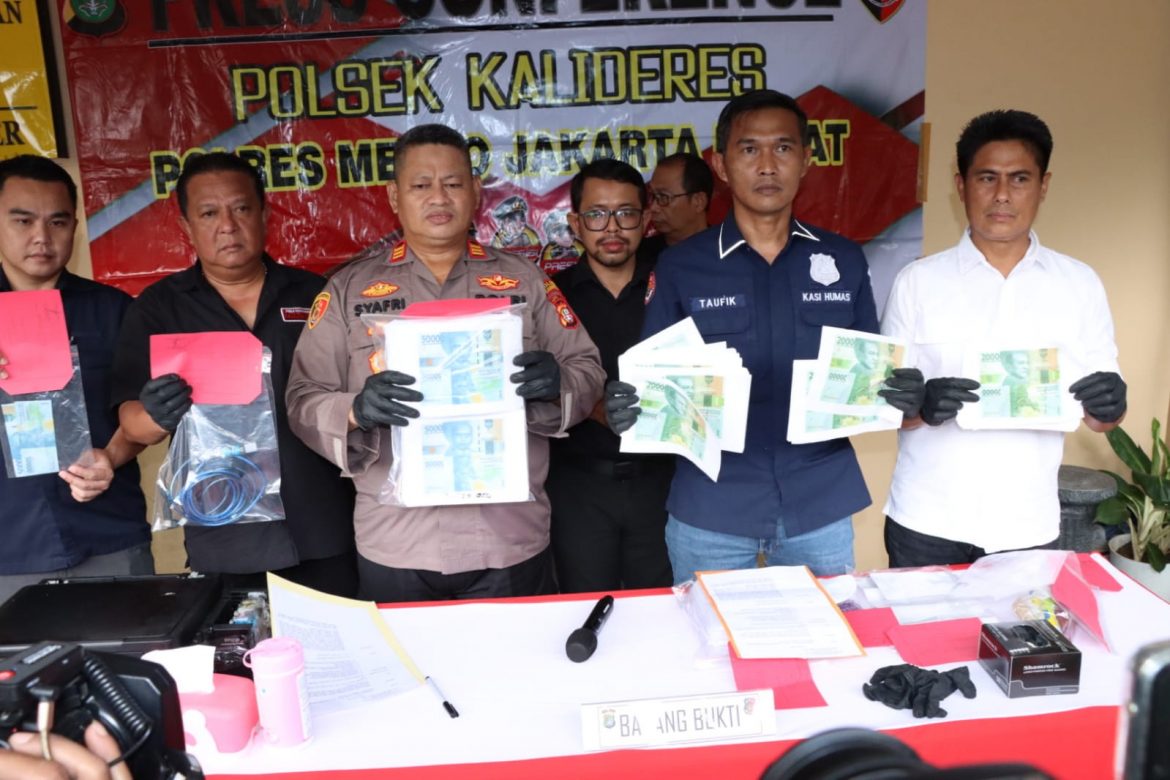 Polsek Kalideres Jakarta Barat Mengamankan Pasangan Suami Istri Yang Memalsukan Uang Rupiah